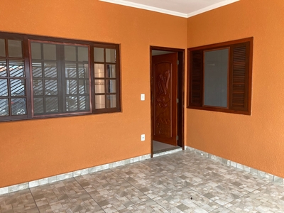 Casa em Jardim São Lourenço, Bragança Paulista/SP de 70m² 3 quartos para locação R$ 2.500,00/mes