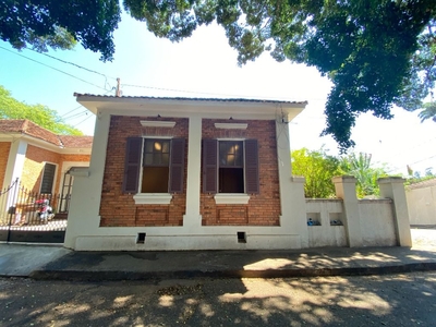 Casa em Monte Alegre, Piracicaba/SP de 131m² para locação R$ 5.000,00/mes