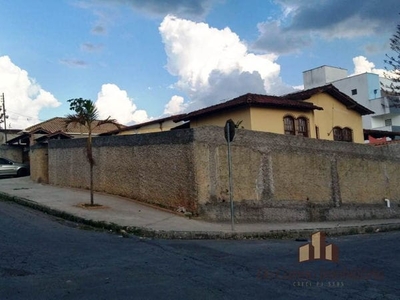 Casa em Niterói, Betim/MG de 720m² 5 quartos à venda por R$ 799.000,00
