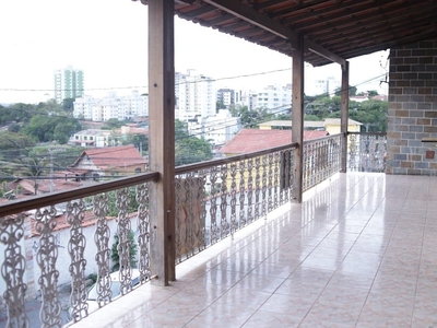 Casa em Ouro Preto, Belo Horizonte/MG de 447m² 4 quartos à venda por R$ 698.000,00 ou para locação R$ 3.800,00/mes
