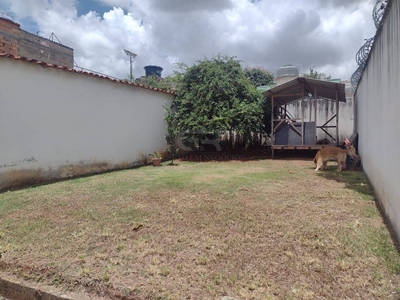 Casa em Parque Copacabana, Belo Horizonte/MG de 345m² 3 quartos à venda por R$ 1.249.000,00