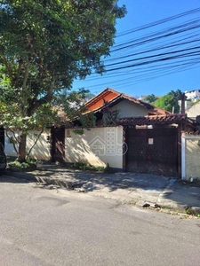Casa em Pe Pequeno, Niterói/RJ de 150m² 4 quartos à venda por R$ 949.000,00