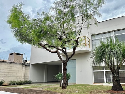 Casa em Terra Bonita, Londrina/PR de 238m² 3 quartos à venda por R$ 1.600.000,00 ou para locação R$ 7.000,00/mes