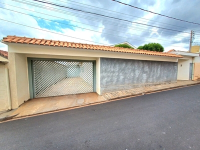 Casa em Vila Tibério, Ribeirão Preto/SP de 172m² 3 quartos à venda por R$ 379.000,00