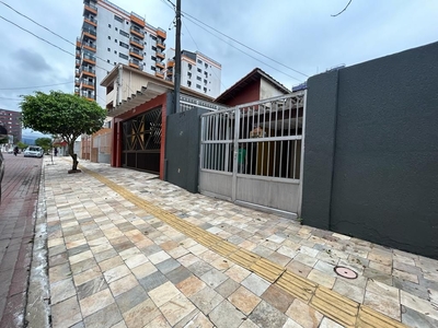 Casa em Vila Tupi, Praia Grande/SP de 80m² 3 quartos para locação R$ 2.800,00/mes