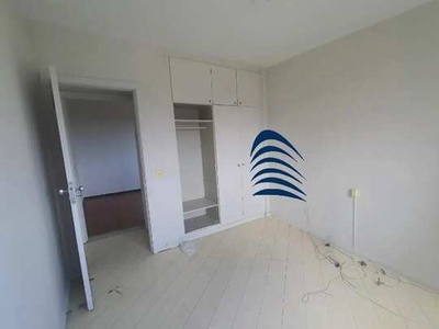 Oportunidade!!! Apartamento 03 quartos a venda em Ondina (na Av. Anita Garibaldi