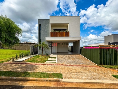 Sobrado em Conjunto Habitacional Alexandre Urbanas, Londrina/PR de 215m² 3 quartos à venda por R$ 1.649.000,00