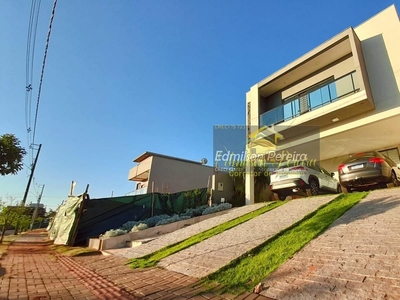 Sobrado em Conjunto Habitacional Alexandre Urbanas, Londrina/PR de 230m² 3 quartos à venda por R$ 1.189.000,00