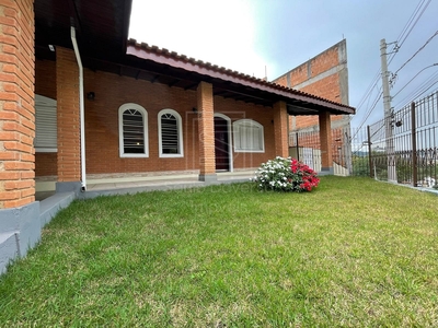 Sobrado em Jardim Ipê, Poços de Caldas/MG de 107m² 3 quartos à venda por R$ 449.000,00