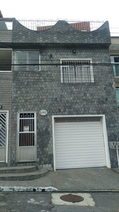 Sobrado em Vila Paranaguá, São Paulo/SP de 125m² 3 quartos à venda por R$ 439.500,00 ou para locação R$ 1.800,00/mes
