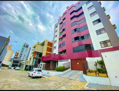 Apartamento no Bairro Vila Nova em Blumenau com 3 Dormitórios (2 suítes) e 250 m²