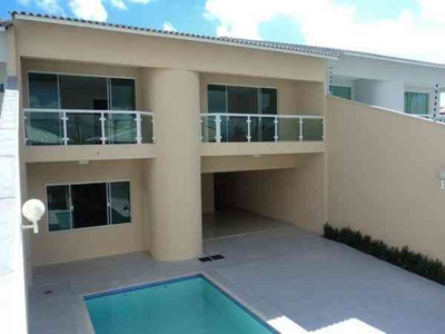 Casa com 4 quartos à venda no bairro Água Fria, 360m²