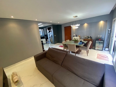 Apartamento à venda em Fernão Dias com 145 m², 3 quartos, 1 suíte, 2 vagas