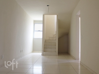 Apartamento à venda em João Pinheiro com 57 m², 2 quartos, 1 suíte, 1 vaga