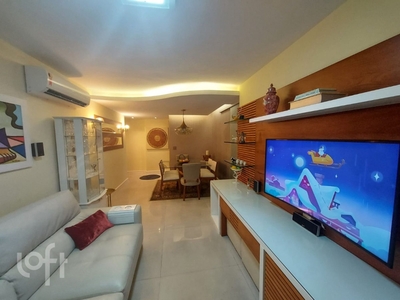 Apartamento à venda em Lagoa com 100 m², 3 quartos, 2 suítes, 2 vagas