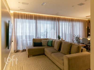 Apartamento à venda em Santo Amaro com 189 m², 4 quartos, 2 suítes, 3 vagas