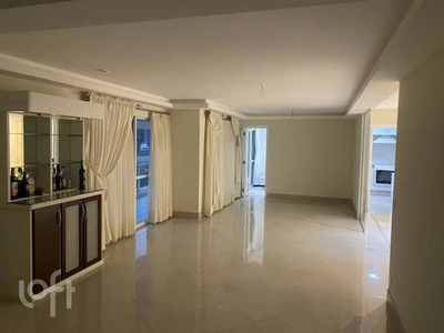 Apartamento à venda em Vila Andrade com 184 m², 3 quartos, 3 suítes, 3 vagas