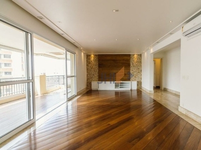 Apartamento alto padrão para venda ou locação em Perdizes com 207 m²