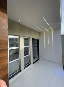 Casa com 3 Quartos e 2 banheiros à Venda, 87 m² por R$ 246.000