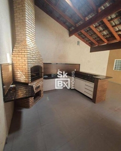 Casa com 4 quartos sendo 3 suítes à venda, 230 m² por R$ 950.000 - Alto Umuarama - Uberlân