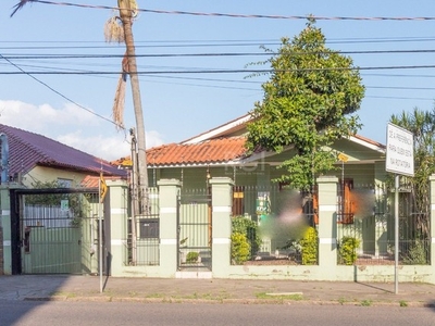 Casa para Venda - 3880m², 3 dormitórios, 3 vagas - Vila Ipiranga
