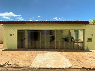 Casa para venda em Parque São Sebastião de 144.81m² com 5 Quartos e 2 Garagens