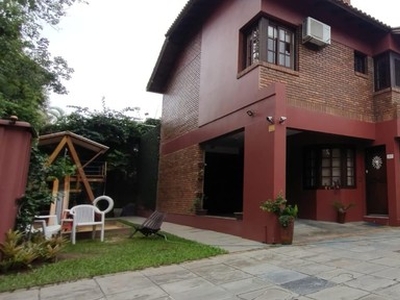 Casa Residencial para Aluguel RESIDÊNCIA MOBILIADA EM CONDOMÍNIO FECHADO Porto Alegre
