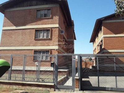 Locação de Apartamentos / Padrão na cidade de Araraquara