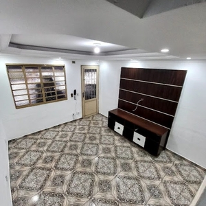 Sobrado com 2 dormitórios para alugar rico em armarios, 63 m² por R$ 2.000/mês - Jardim Ad