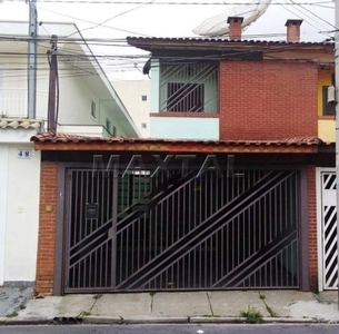 Sobrado na Região da Água Fria com 200m², com 3 Dormitórios,(3 Suítes), 3 Banheiros e 2 Va