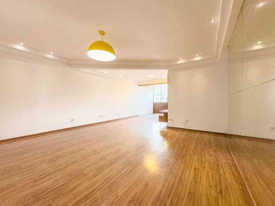 Apartamento com 3 quartos à venda no bairro Ponta Verde, 120m²