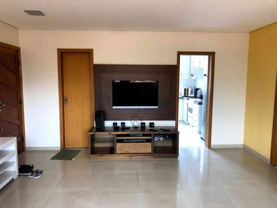 Apartamento com 3 quartos para alugar no bairro Castelo, 145m²