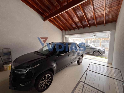 Casa com 2 quartos à venda no bairro Jardim Califórnia, 125m²