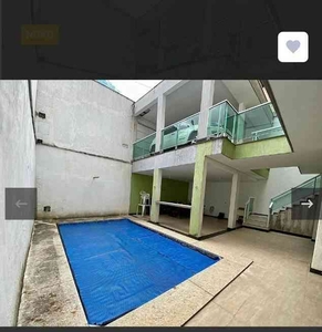 Casa com 3 quartos à venda no bairro Cândida Ferreira, 200m²