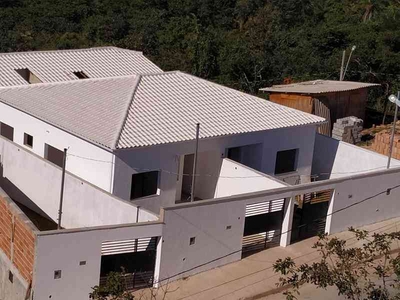 Casa com 3 quartos à venda no bairro Novo Centro, 65m²