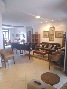 Casa com 4 quartos para alugar no bairro Jardim Riacho das Pedras, 180m²