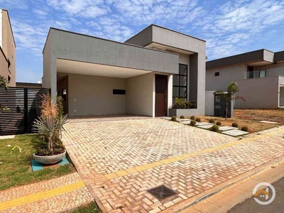 Casa em Condomínio com 3 quartos à venda no bairro Residencial Marília, 301m²