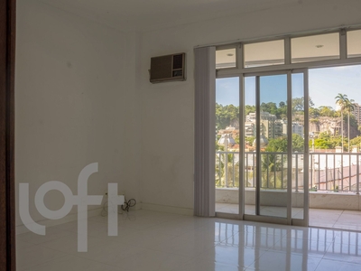 Apartamento à venda em Laranjeiras com 161 m², 4 quartos, 1 suíte, 2 vagas