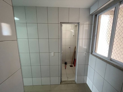 Apartamento com 2 Quartos e 2 banheiros para Alugar, 73 m² por R$ 2.200/Mês