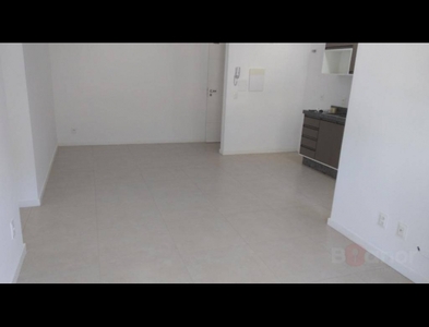 Apartamento no Bairro Centro em Blumenau com 1 Dormitórios e 38 m²