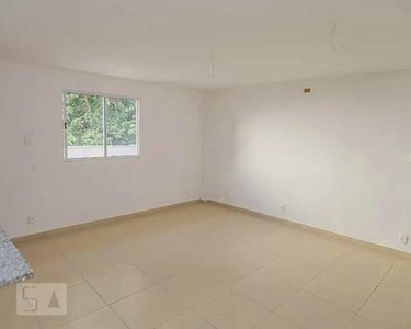 Apartamento para Aluguel - Taquara, 2 Quartos, 63 m2