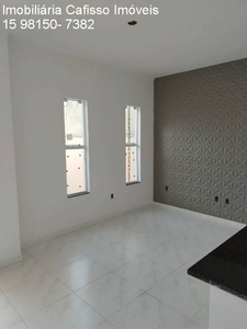 Casa com 2 Quartos e 2 banheiros à Venda, 67 m² por R$ 280.000