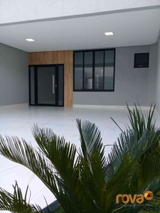 Casa com 3 quartos à venda no bairro Parque Amazônia, 150m²