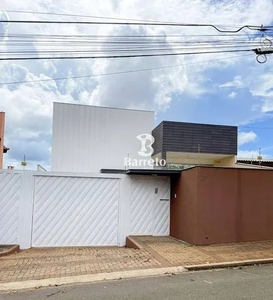 Casa com 4 dormitórios para alugar, 350 m² por R$ 4.500,00/mês - Dom Pedro - Londrina/PR
