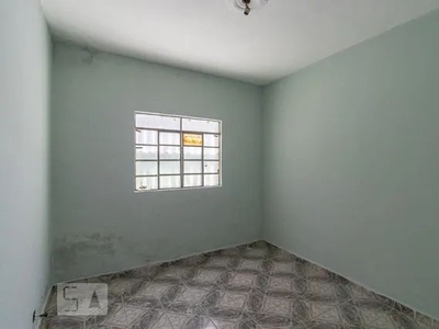 Casa para Aluguel - Itaquera, 1 Quarto, 27 m2