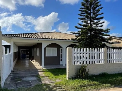 Venda ou Permuta Casa em Alvenaria com 4 dormitórios em Laguna SC - Amplo terreno com qu