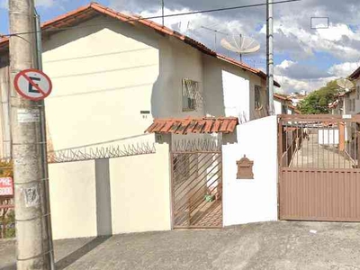 Casa com 2 quartos à venda no bairro Candelária, 50m²