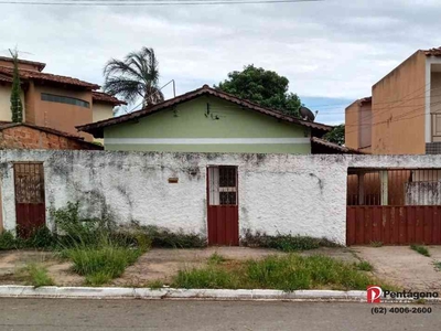 Casa com 3 quartos à venda no bairro Parque Anhanguera, 360m²