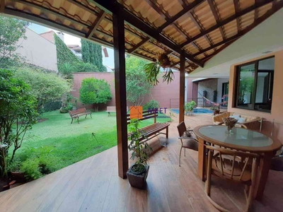 Casa com 4 quartos à venda no bairro Belvedere, 415m²