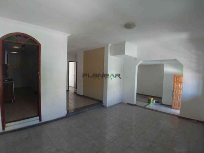 Casa com 4 quartos à venda no bairro Jardim Riacho das Pedras, 220m²